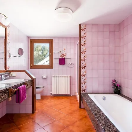 Pons Valls 4 Bedroom Villa, Ciutadella 别墅 *